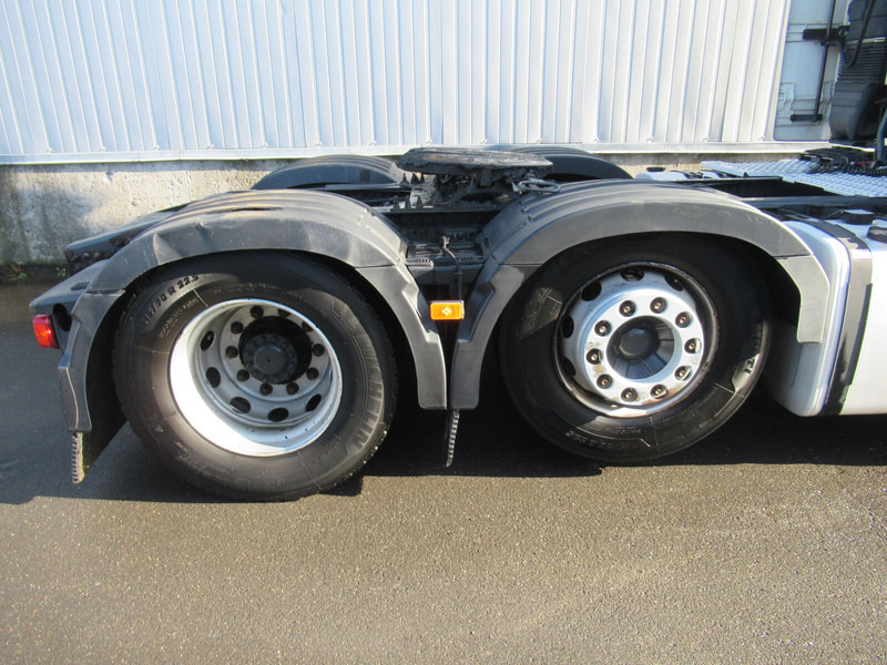 Tractor unit Volvo FH 500: picture 9