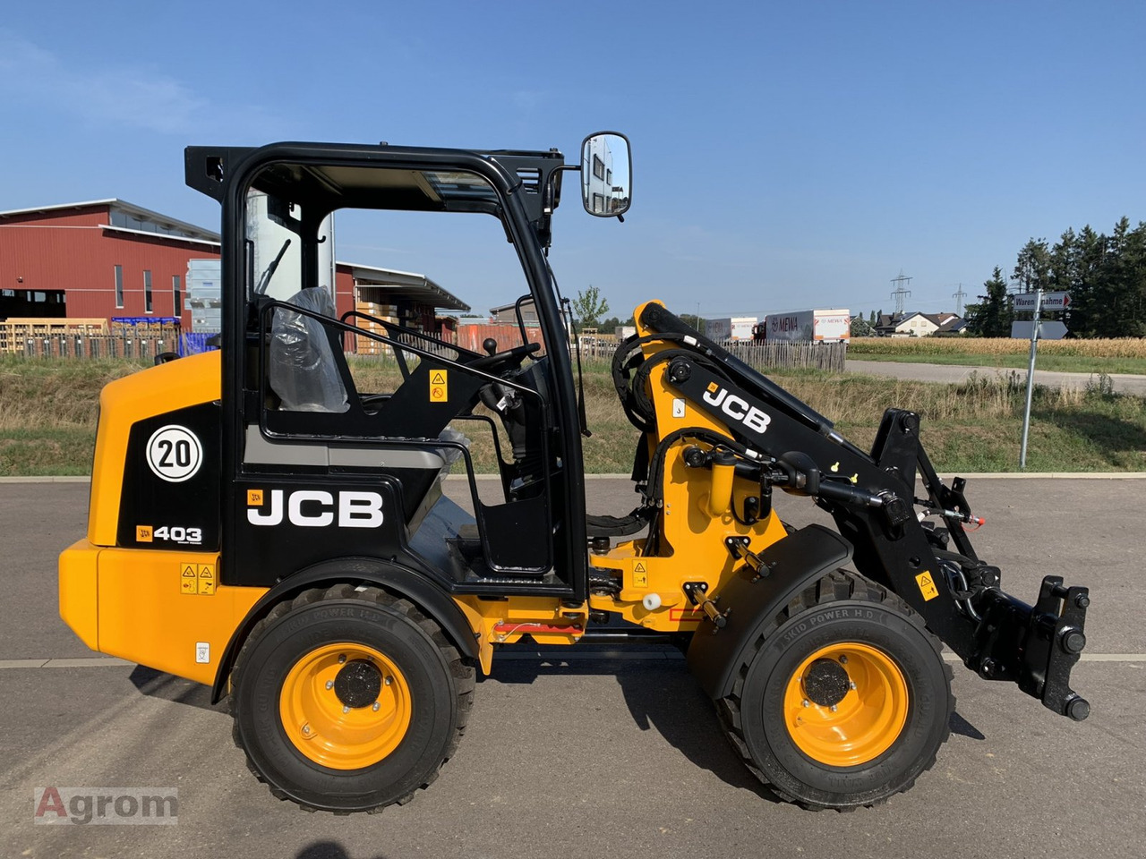 New Compact loader JCB 403: picture 6