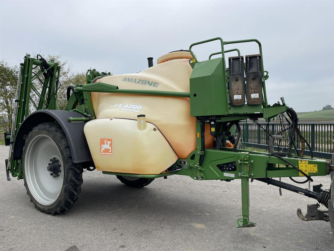 Trailed sprayer Amazone UX 4200 Special: picture 7