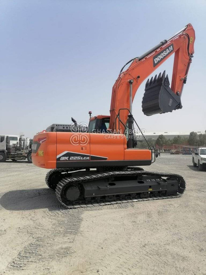 Crawler excavator DOOSAN DX225 LCA – CHAIN EXCAVATOR OPERATING WEIGHT 22 TON APPROX. WITH  BUCKET 1.08 Cu.M BUCKET ( HEAVY DUTY) MY2022: picture 6