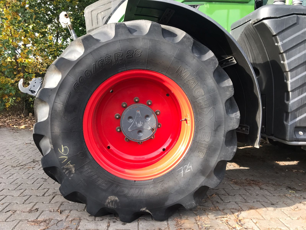 Farm tractor Fendt 724 Vario S4 ProfiPlus: picture 11