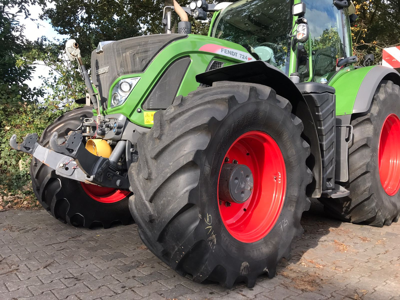 Farm tractor Fendt 724 Vario S4 ProfiPlus: picture 10