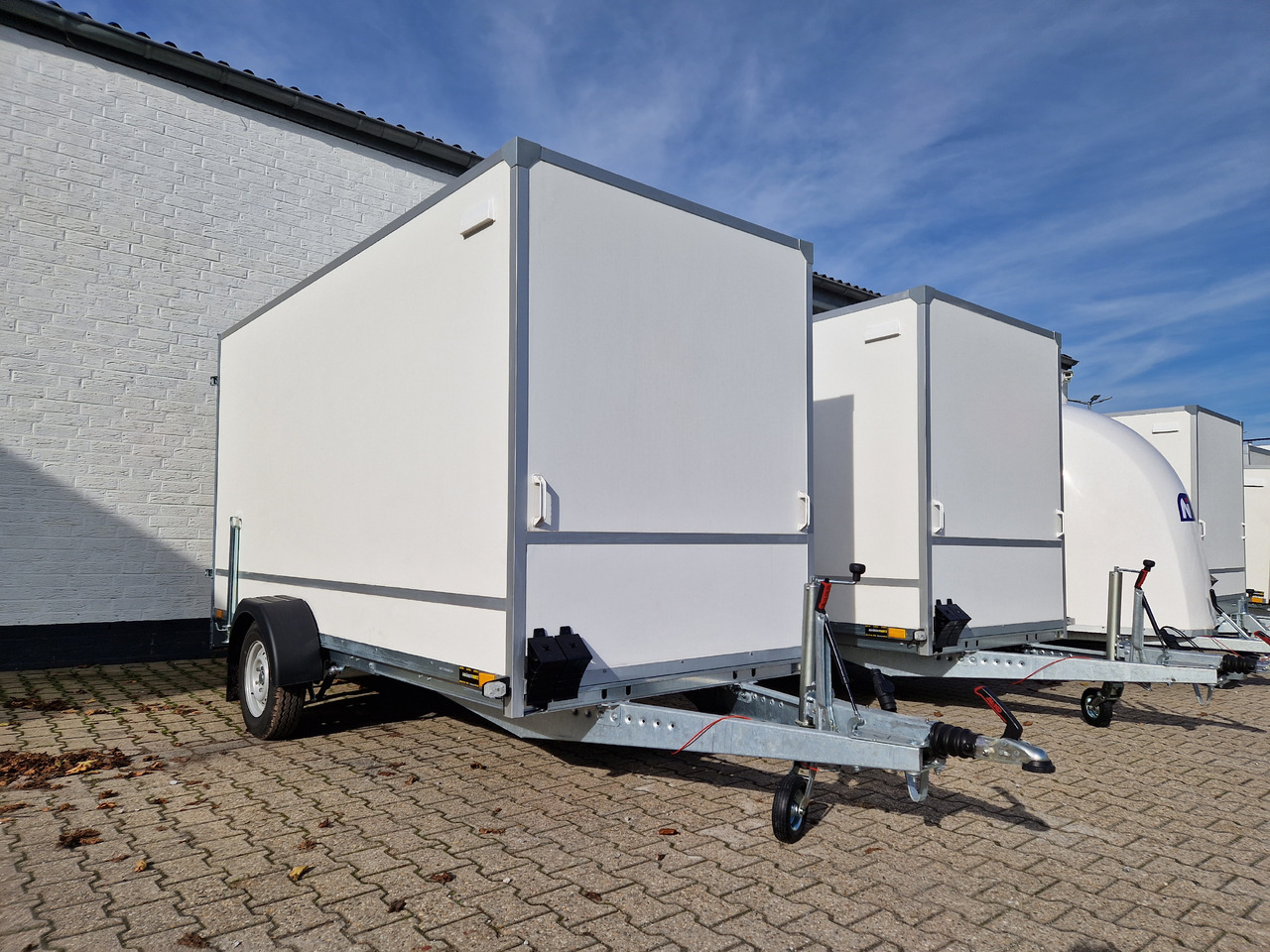 Closed box trailer Kargo F1336HD 358x146x180cm Zurrsystem (L) 1300kg 100km/H Modell 2025: picture 9