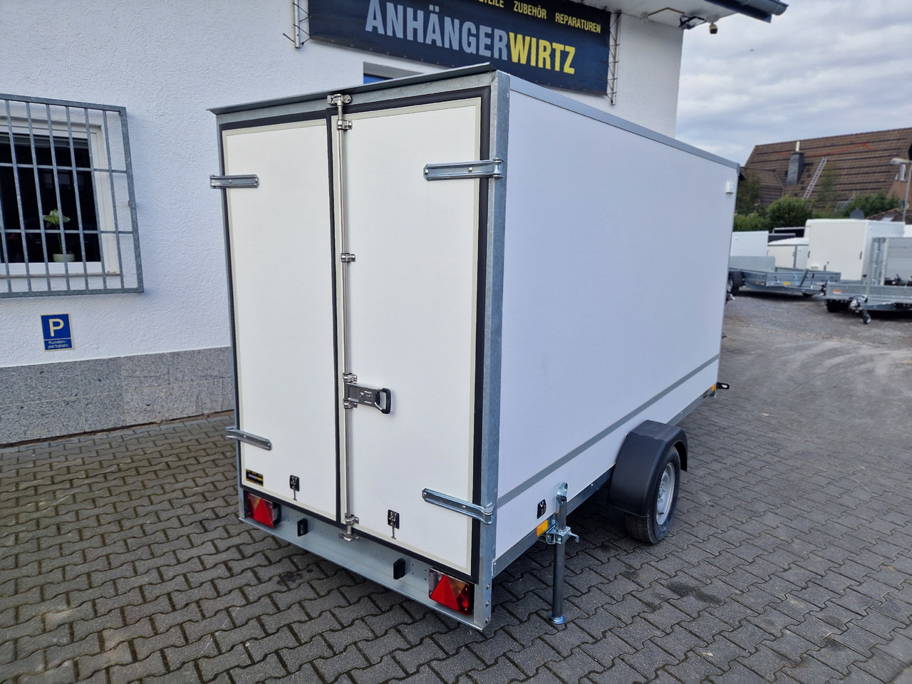 Closed box trailer Kargo F1336HD 358x146x180cm Zurrsystem (L) 1300kg 100km/H Modell 2025: picture 14