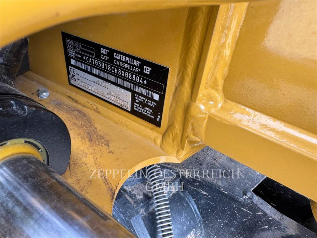 Crawler excavator CAT 301.8-05: picture 6