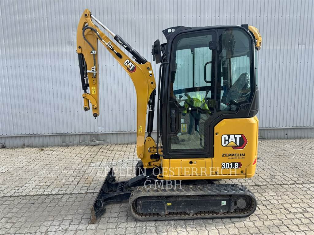 Crawler excavator CAT 301.8-05: picture 11