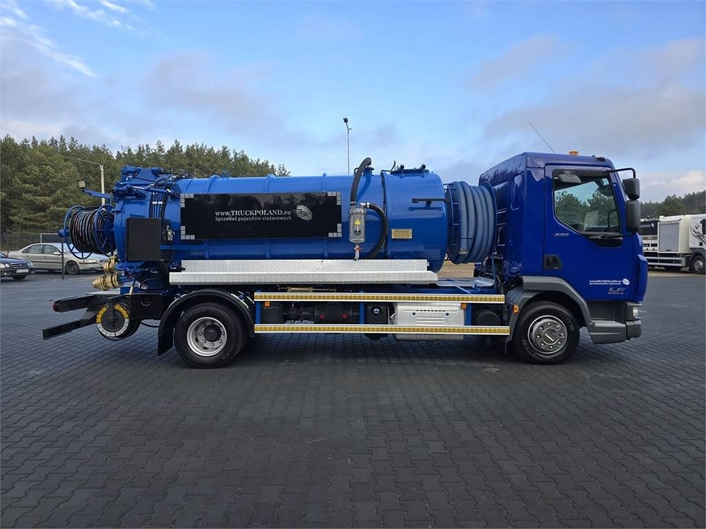 Vacuum truck DAF LF EURO 6 WUKO for collecting liquid waste from se: picture 8