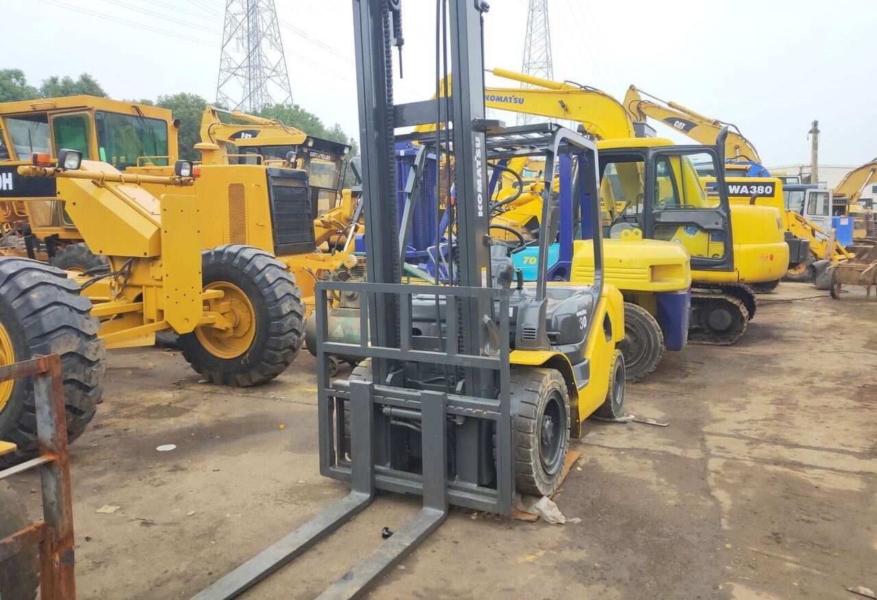 Diesel forklift Komatsu FD30: picture 6