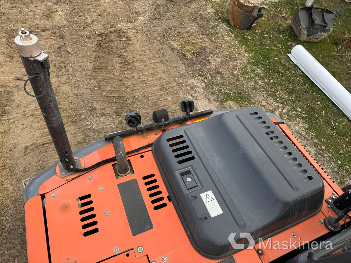 Crawler excavator Grävmaskin Hitachi ZX130-3: picture 47