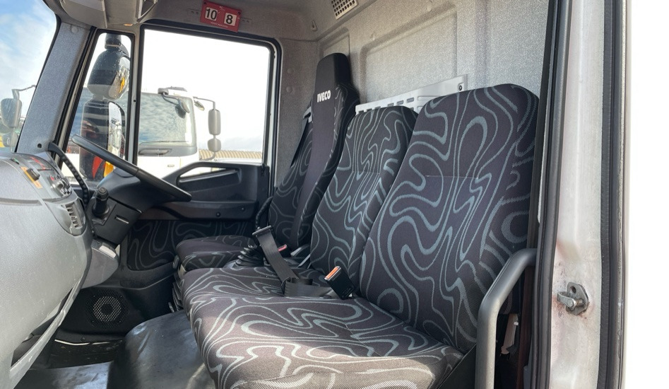 Box truck IVECO EUROCARGO 75E16 EURO 6: picture 15