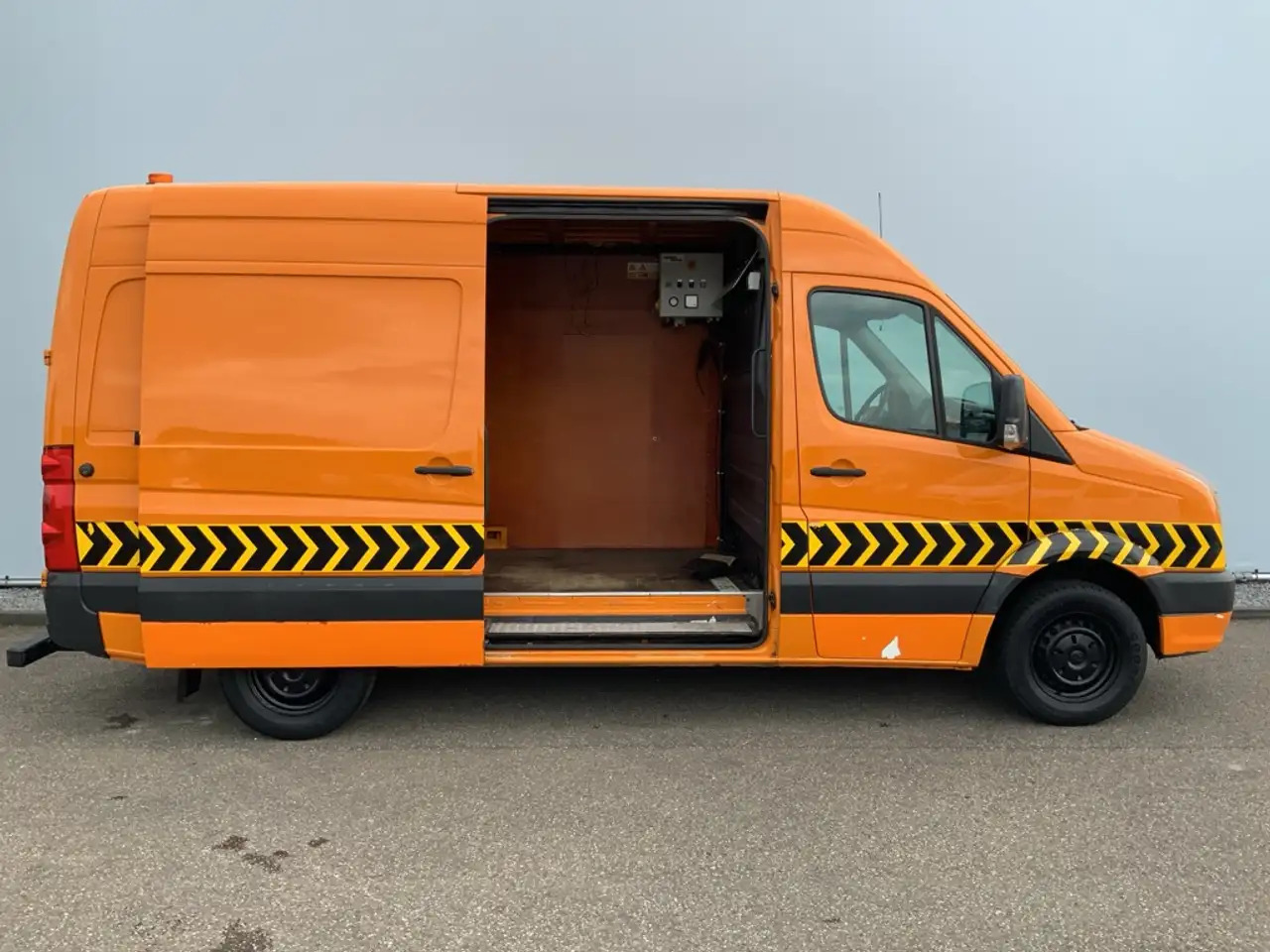 Panel van Volkswagen Crafter 35 2.5 TDI L2H2 PTO + Generator 380 Volt Airco 3 Z: picture 6