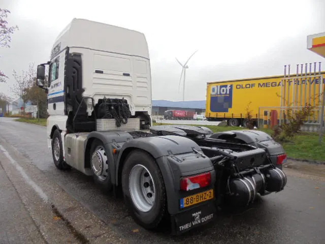 Tractor unit MAN TGX 26.480 XXL 6X2: picture 9