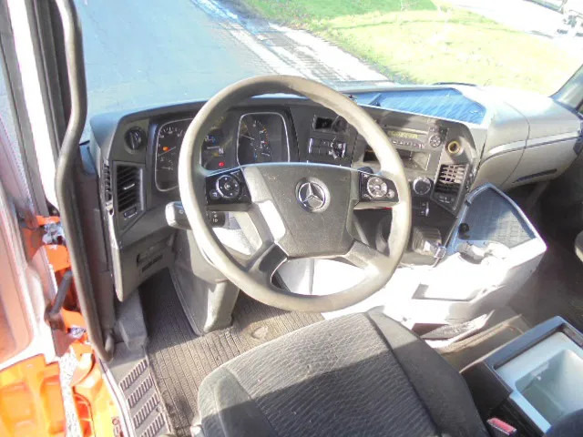 Mercedes-Benz Actros 2645 EUR6 6X2 on lease Mercedes-Benz Actros 2645 EUR6 6X2: picture 9