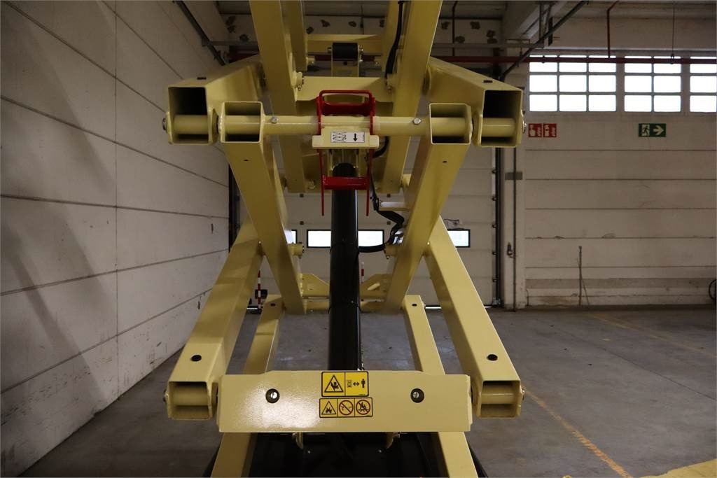 Scissor lift JLG 3246ES: picture 7