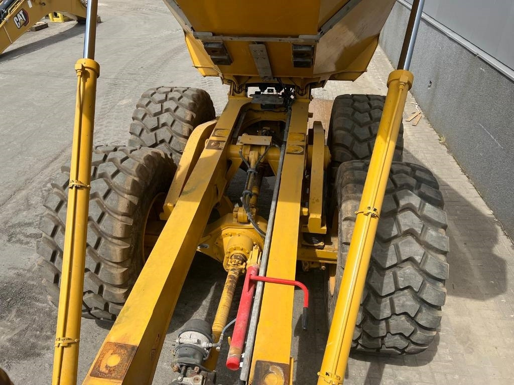 Articulated dumper Bell B 25 E: picture 29