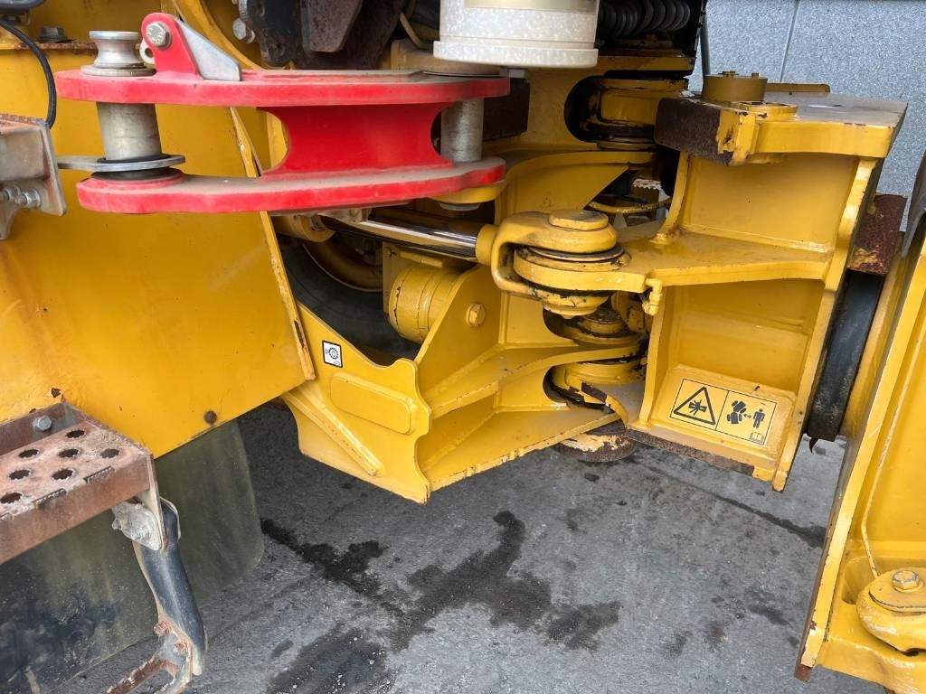 Articulated dumper Bell B 25 E: picture 30