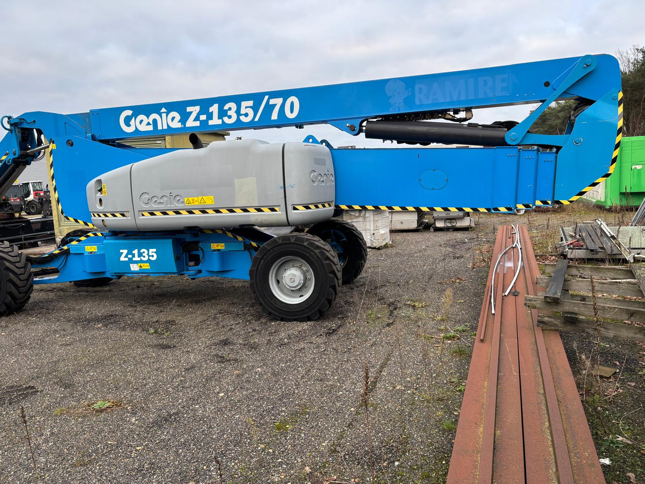 Articulated boom GENIE Z135: picture 7