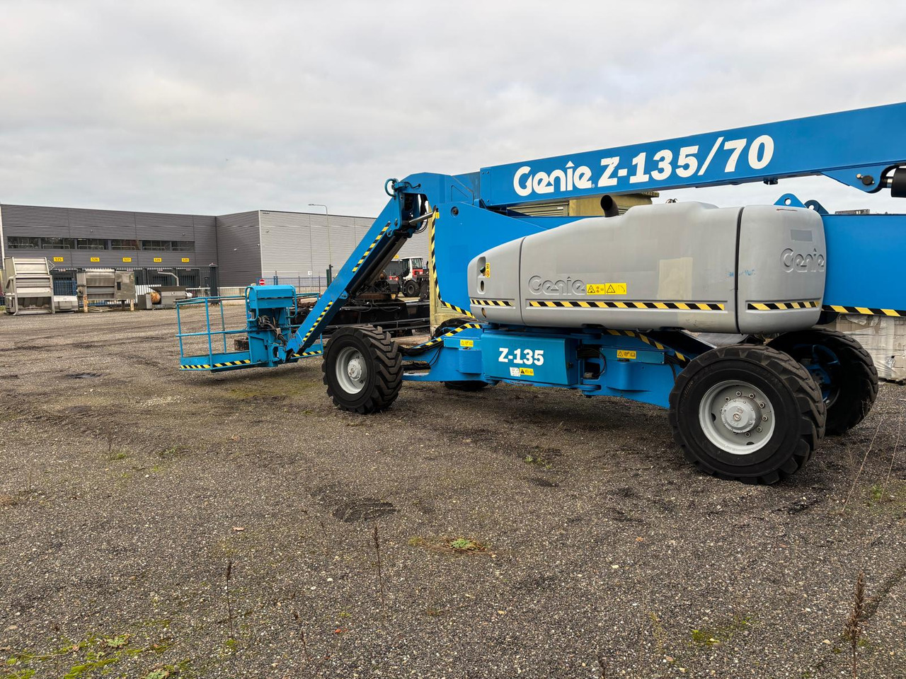 Articulated boom GENIE Z135: picture 8