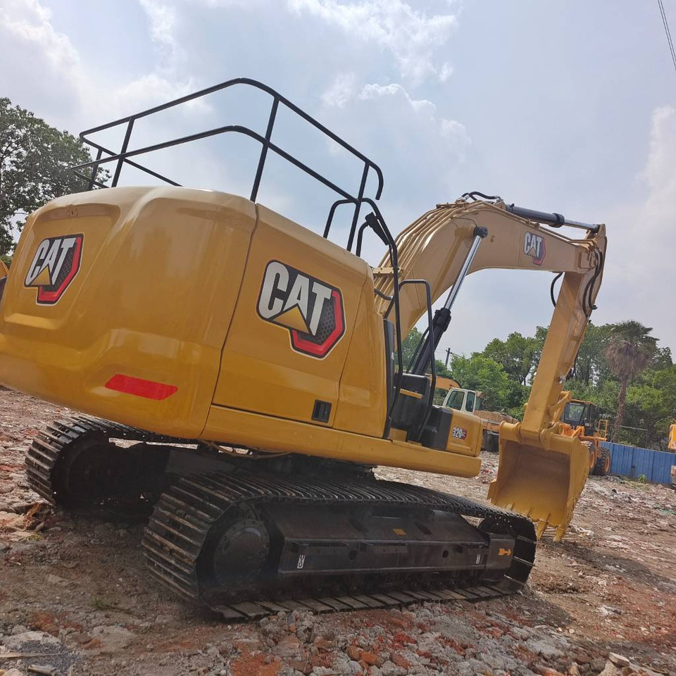 Crawler excavator CAT 320GC: picture 6