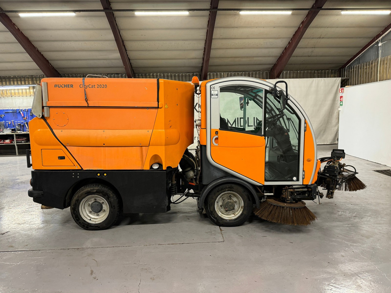 Road sweeper Bucher CityCat 2020: picture 7