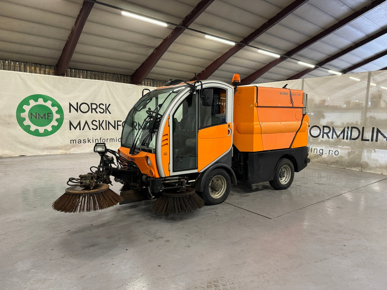 Road sweeper Bucher CityCat 2020: picture 12