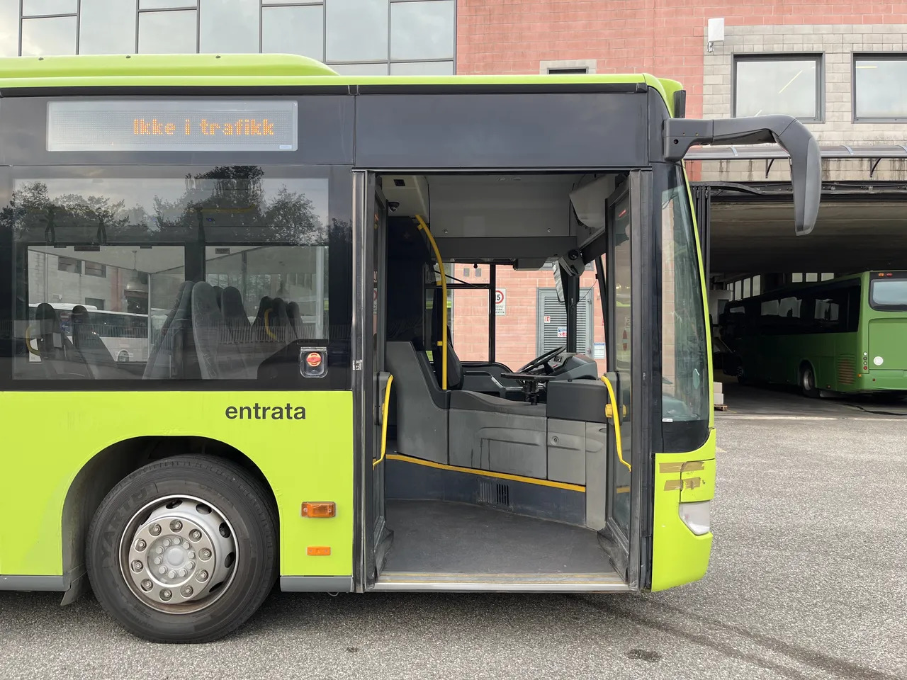 Suburban bus Mercedes-Benz Citaro: picture 13