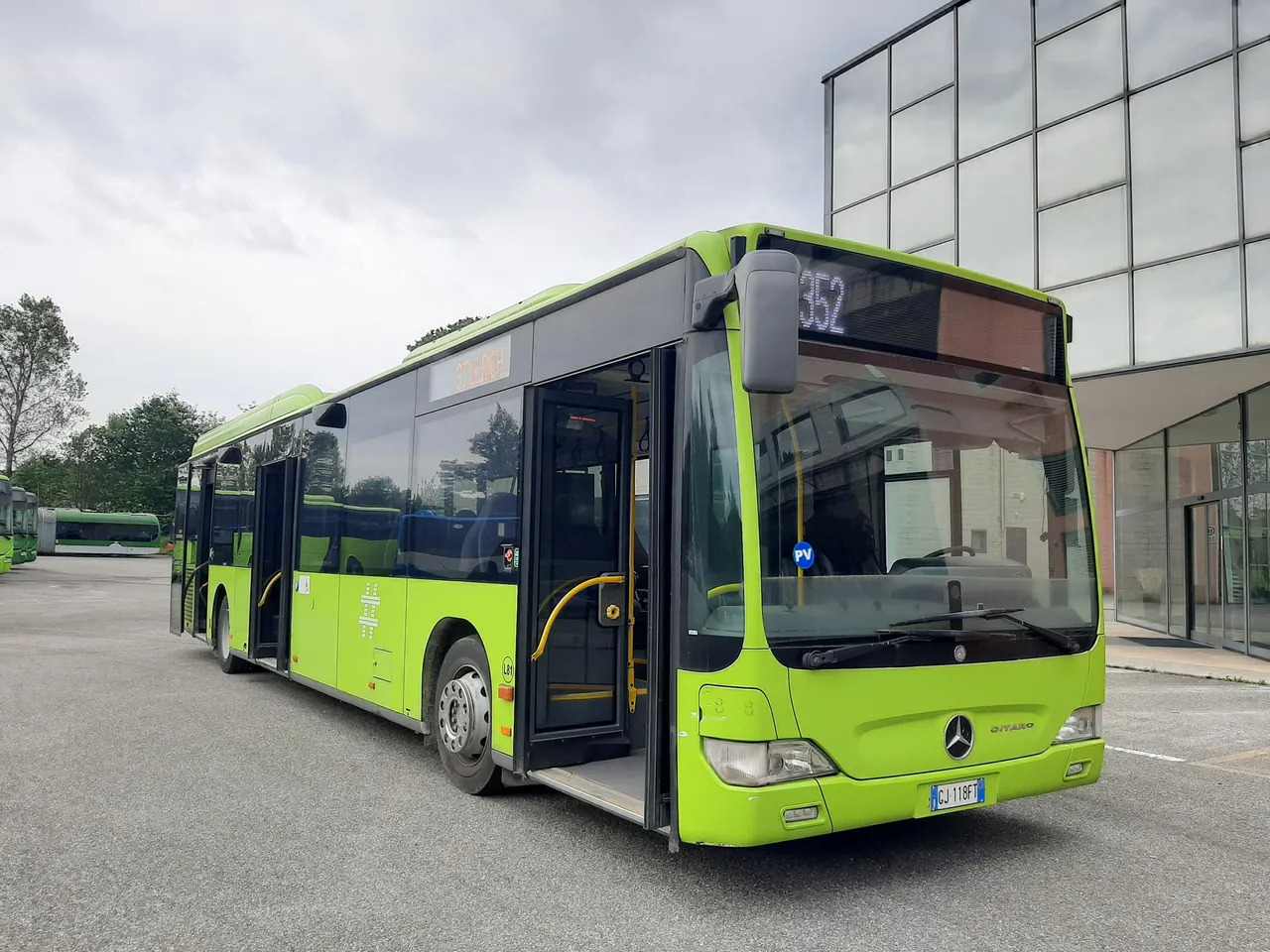 Suburban bus Mercedes-Benz Citaro: picture 12