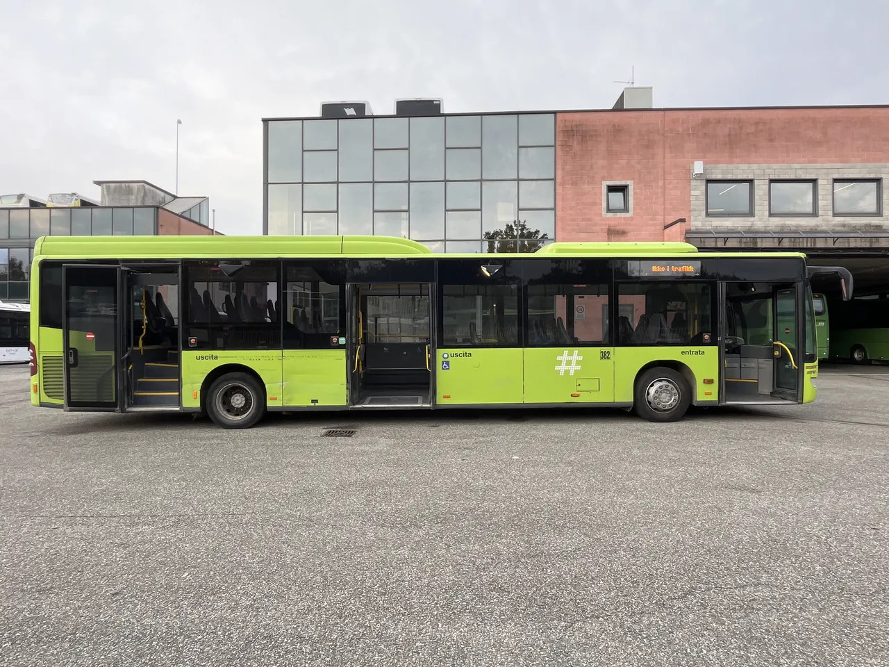 Suburban bus Mercedes-Benz Citaro: picture 11