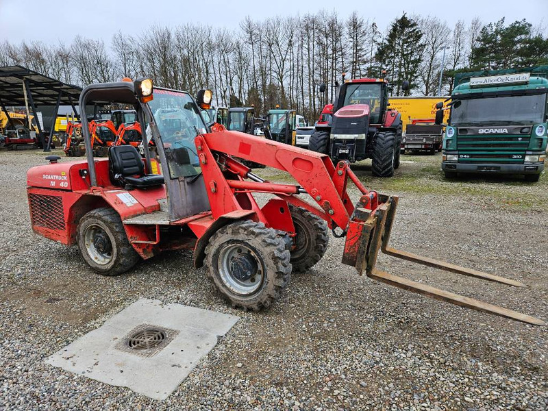 Compact track loader Manitou ML40 Loader: picture 6