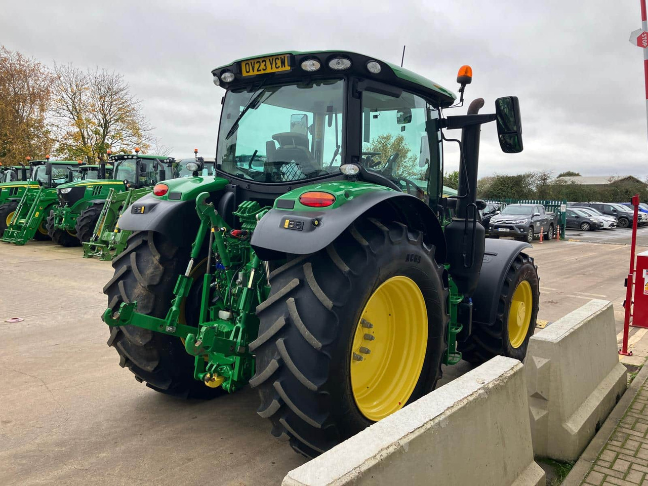 New Farm tractor John Deere 6R 155: picture 8