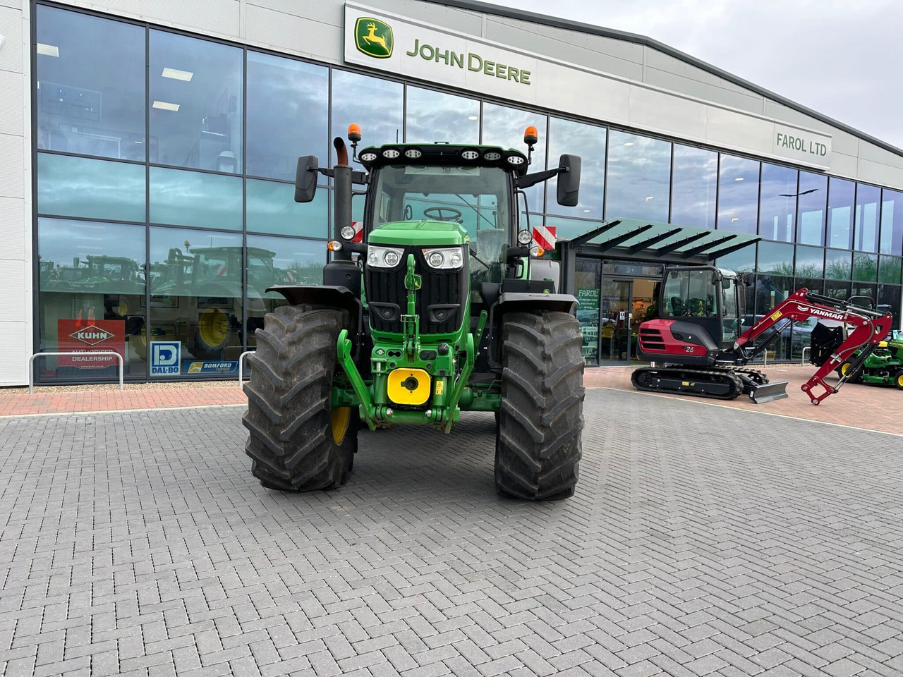 New Farm tractor John Deere 6R 215: picture 11