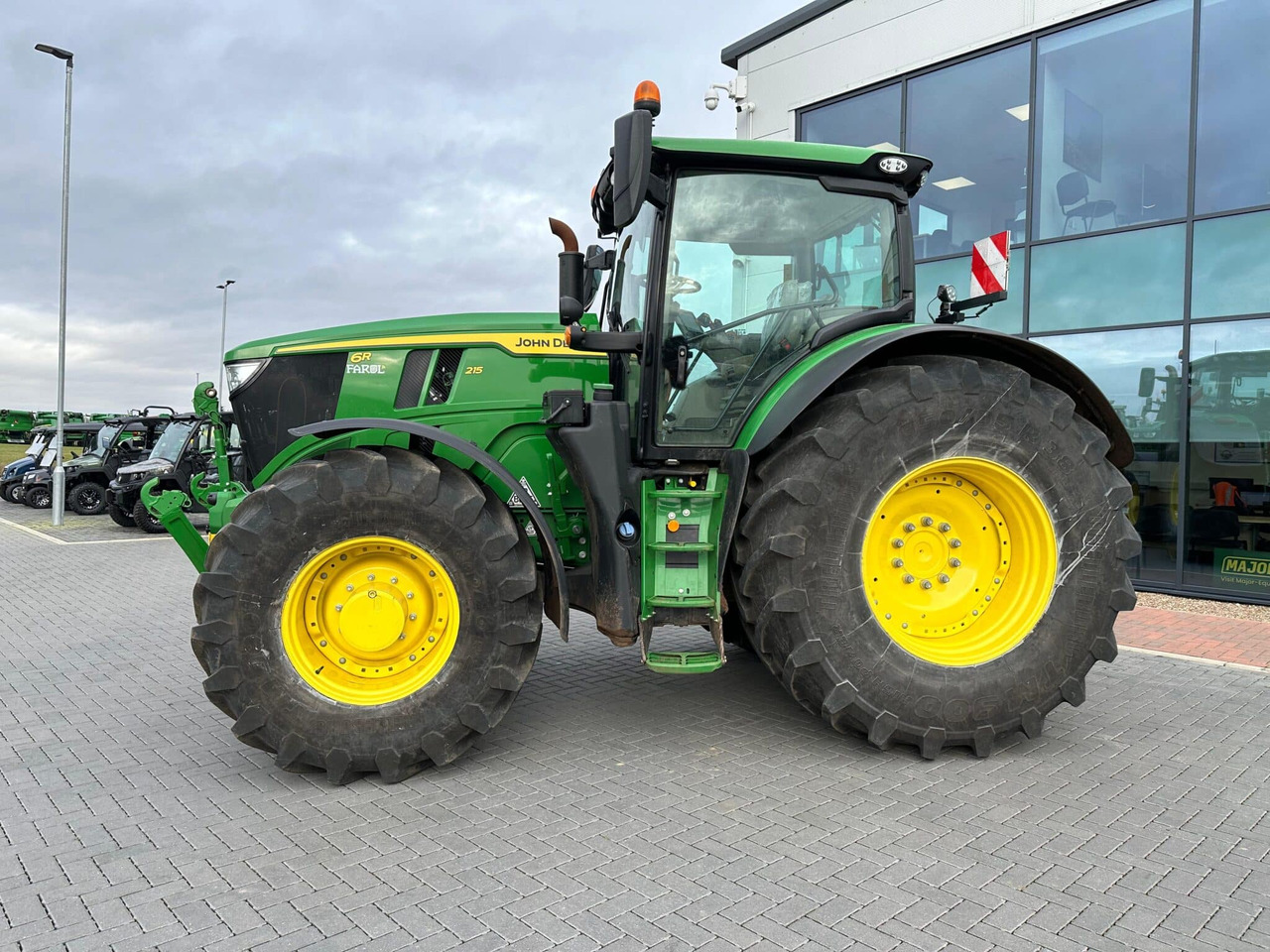 New Farm tractor John Deere 6R 215: picture 9