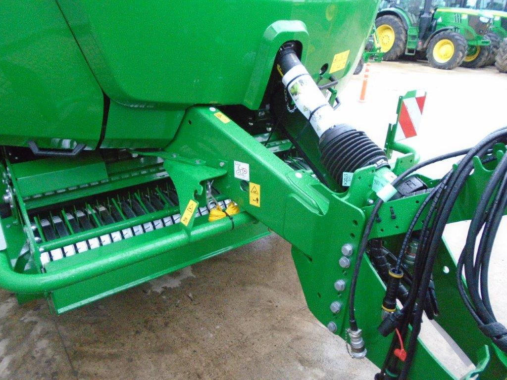 New Square baler John Deere L634: picture 10