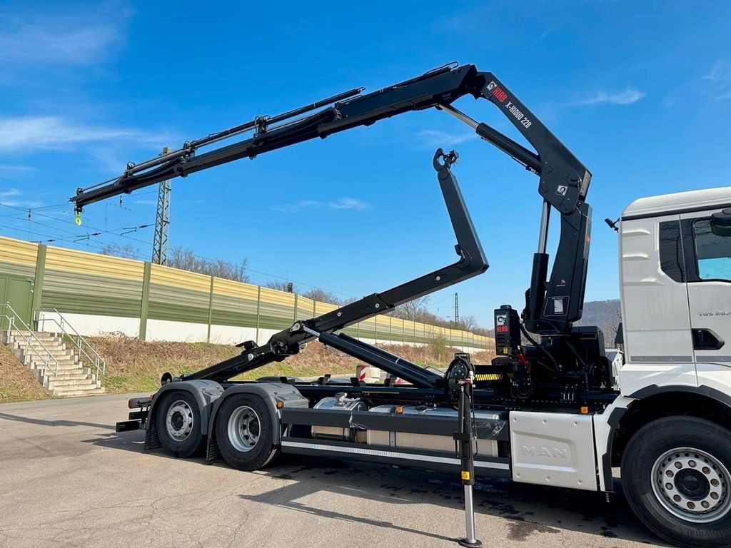 New Hook lift truck, Crane truck MAN TGS 26.470 6x2 Abrollkipper + Kran Hiab 228-4: picture 15