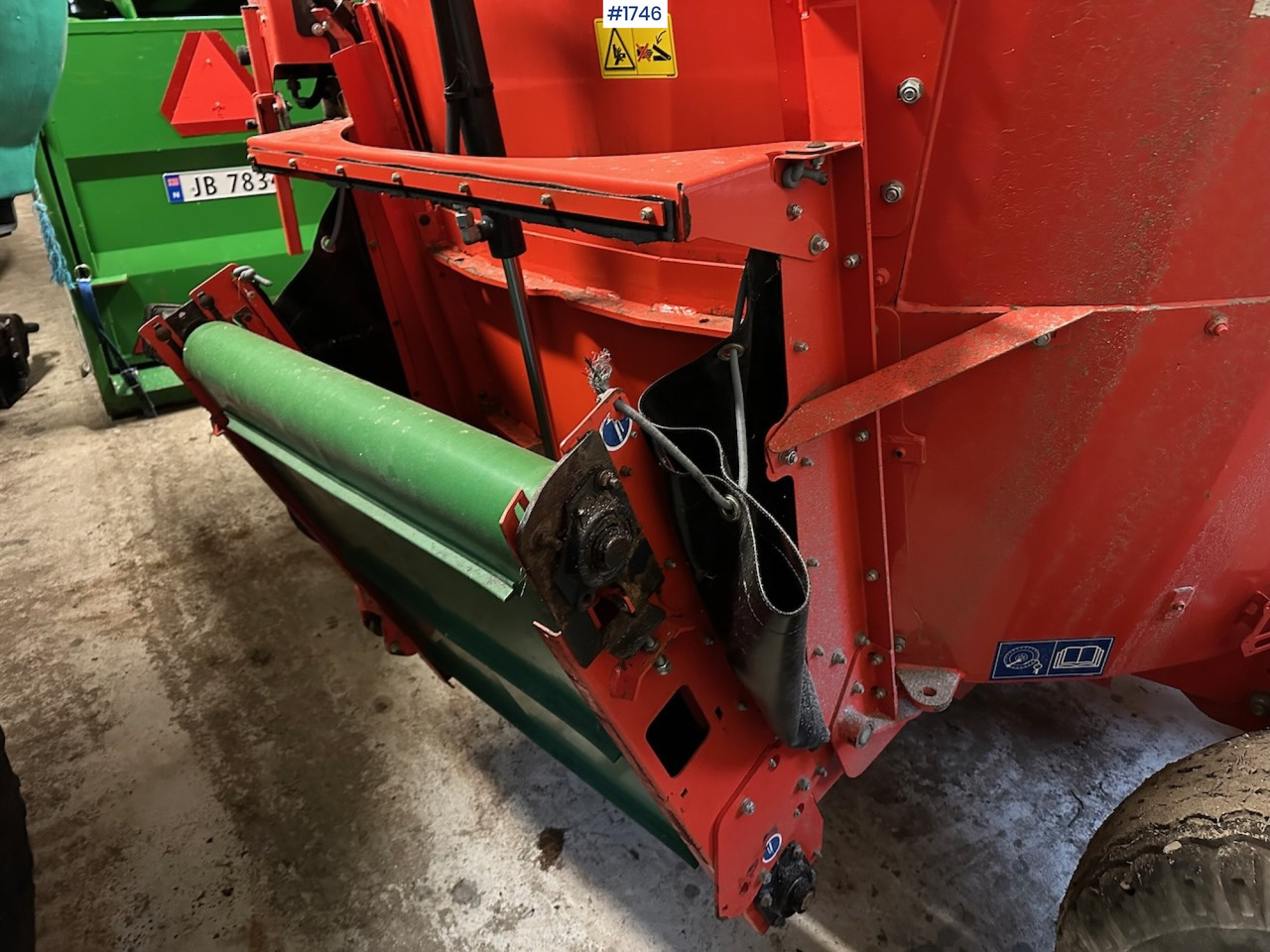 Forage mixer wagon 2018 Kuhn 6.1 DS Feed Mixer: picture 8