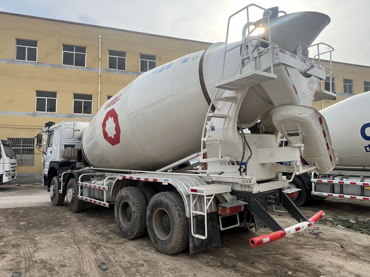 New Concrete mixer HOWO: picture 6