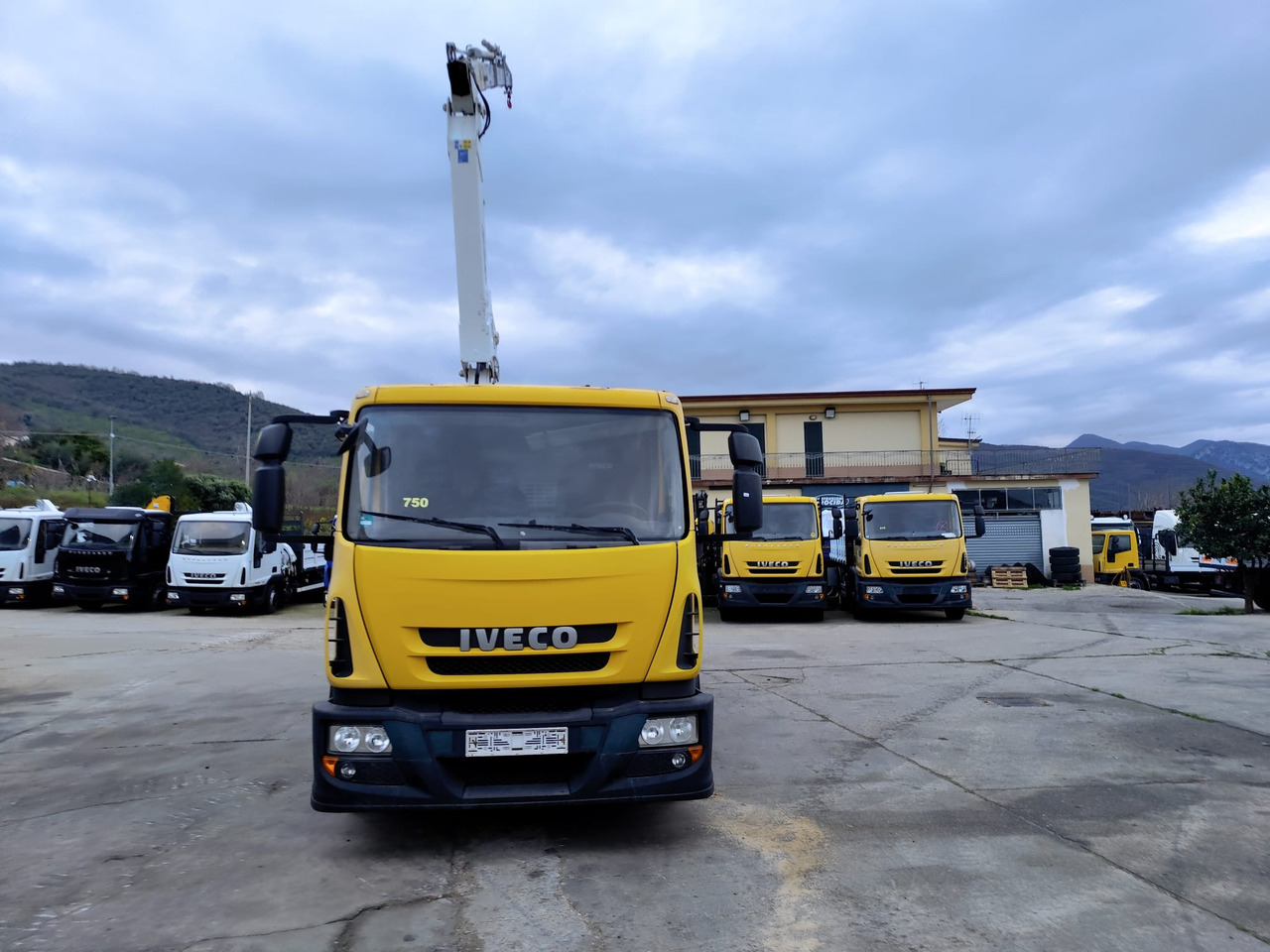 Crane truck IVECO EUROCARGO 120E28P: picture 28