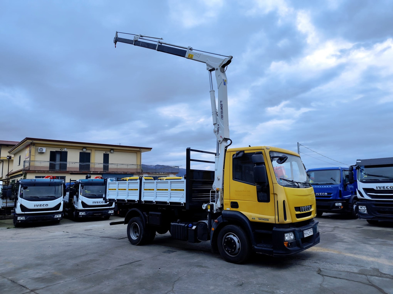 Crane truck IVECO EUROCARGO 120E28P: picture 19