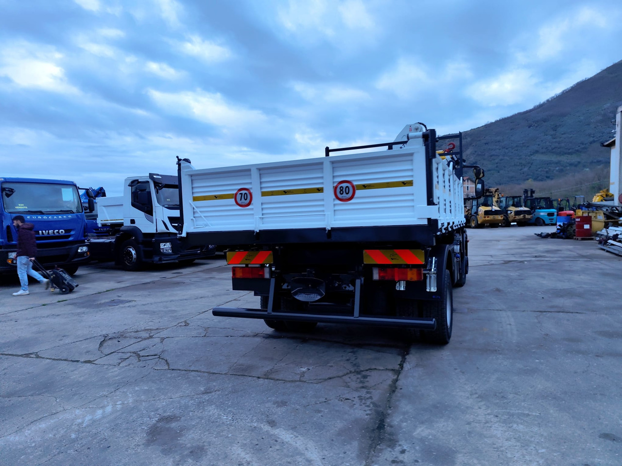 Crane truck IVECO EUROCARGO 120E28P: picture 40