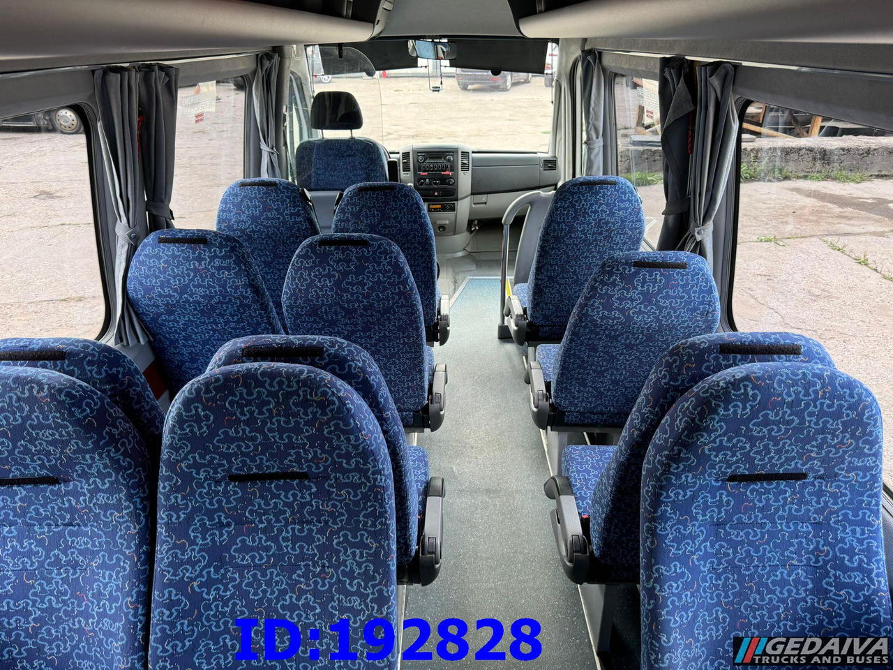 Coach MERCEDES-BENZ Sprinter 519 - 17 place - Euro5: picture 22