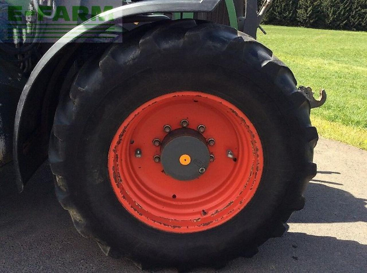 Farm tractor Fendt 820: picture 15