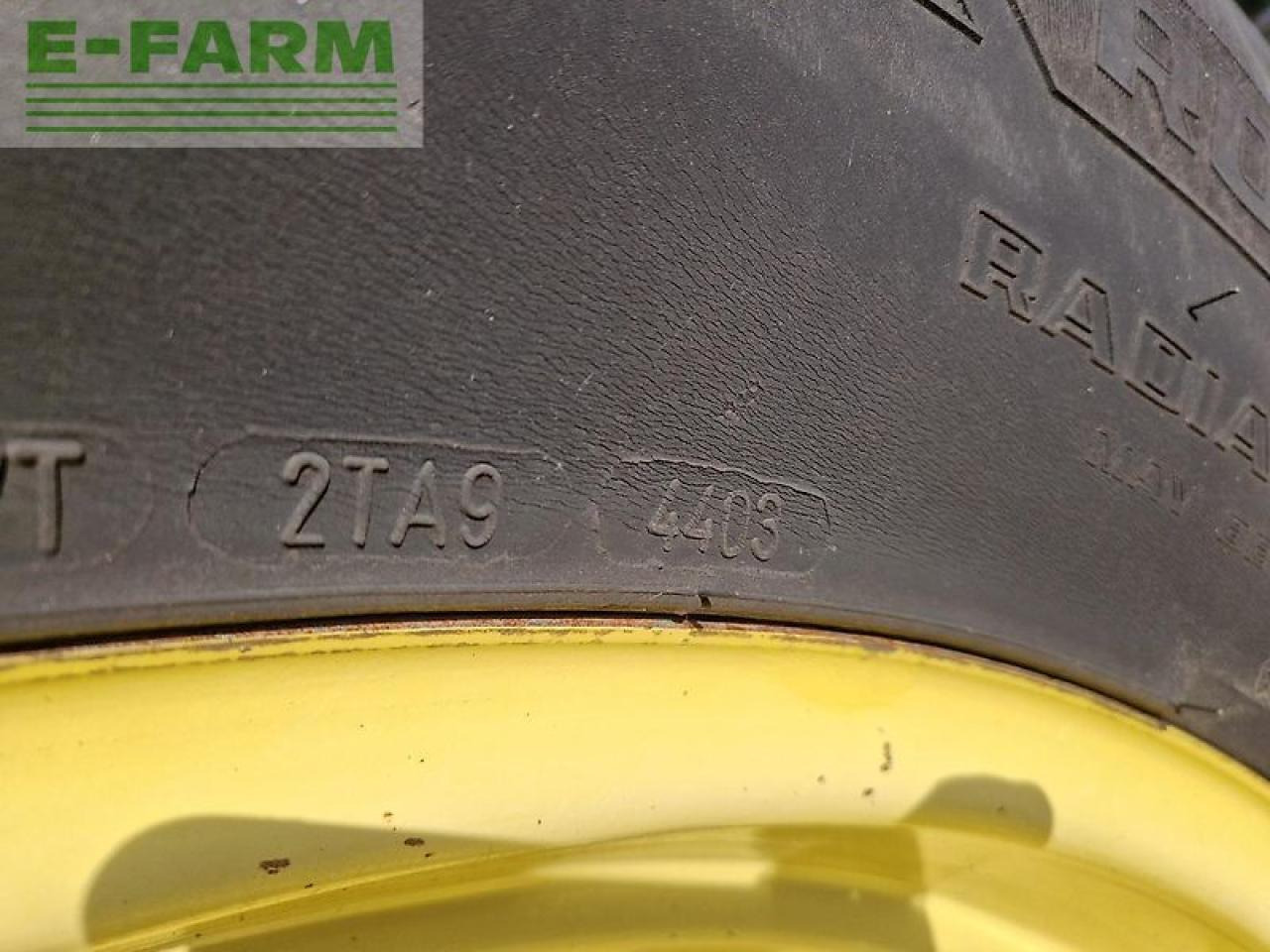 Farm tractor John Deere 6920: picture 18