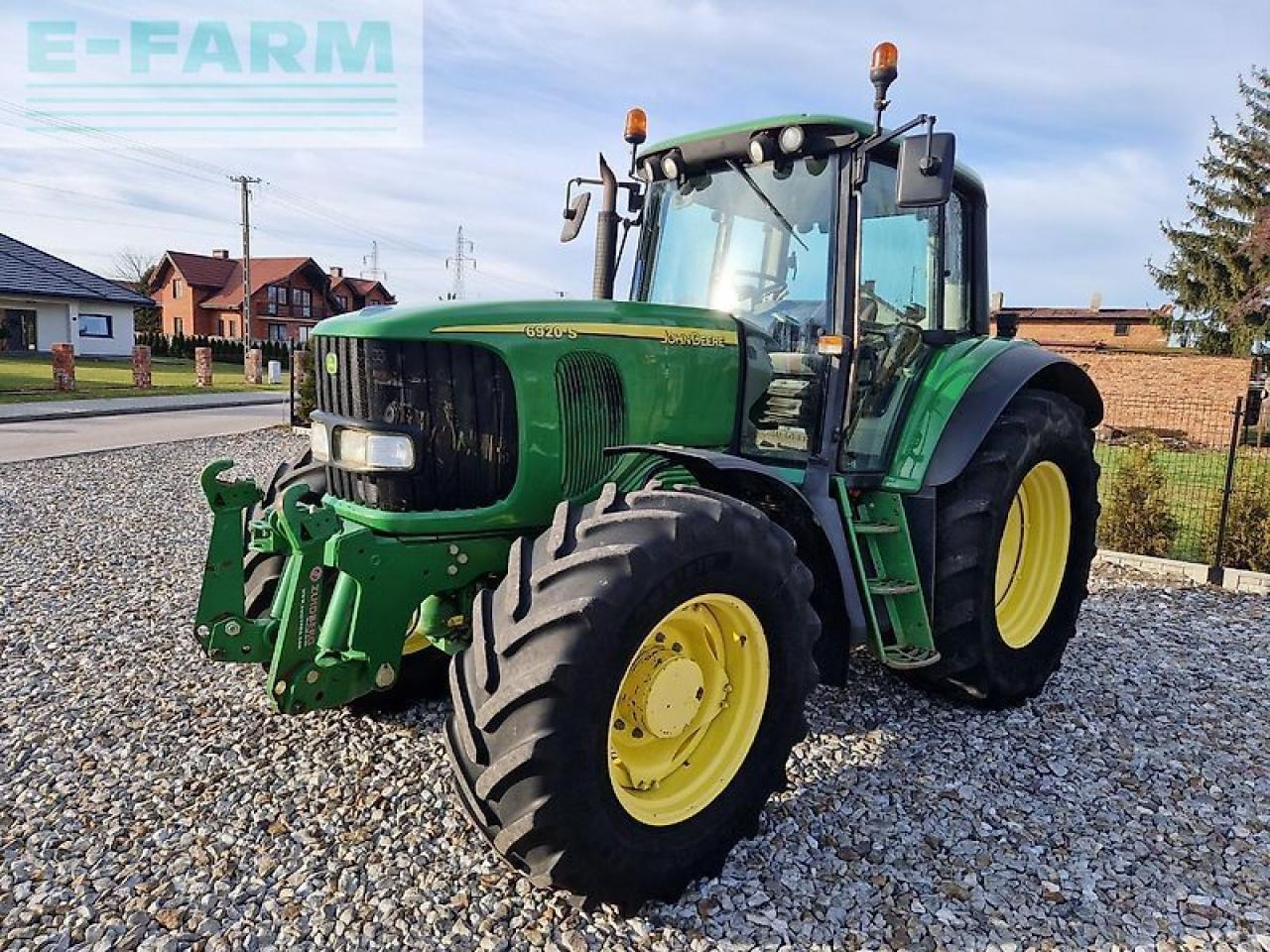 Farm tractor John Deere 6920: picture 28