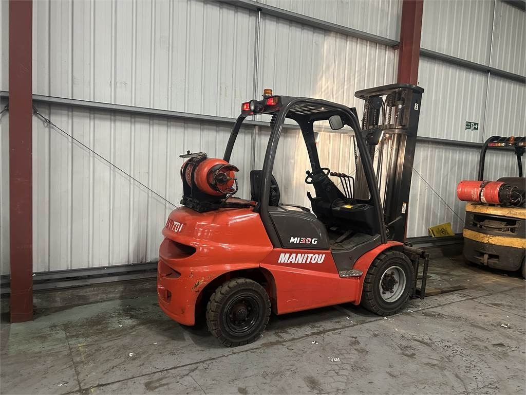 LPG forklift Manitou MI30G: picture 6