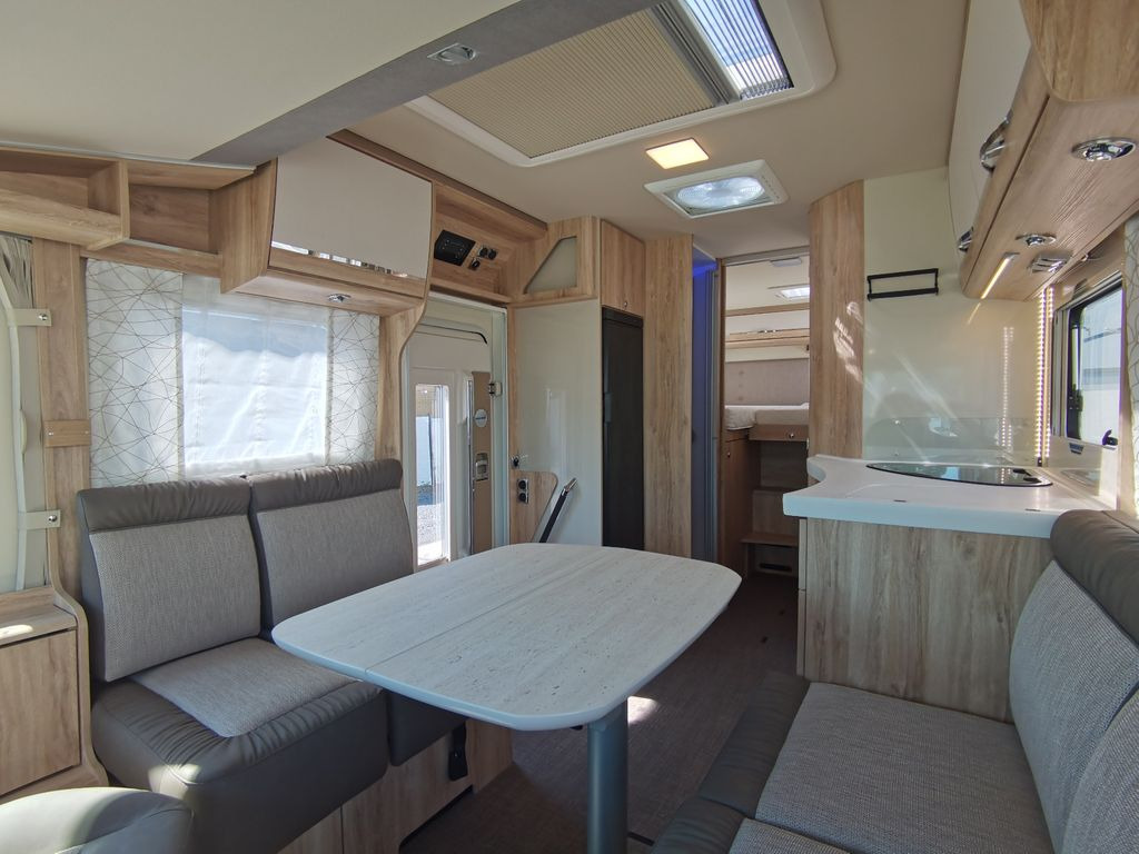 Integrated motorhome Eura Mobil INTEGRA LINE 720 EF/180PS/EINZELBETTEN & HUBBETT: picture 14