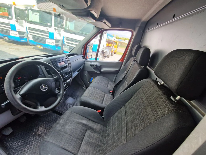 Box van Mercedes-Benz Sprinter 210 EURO 5: picture 9