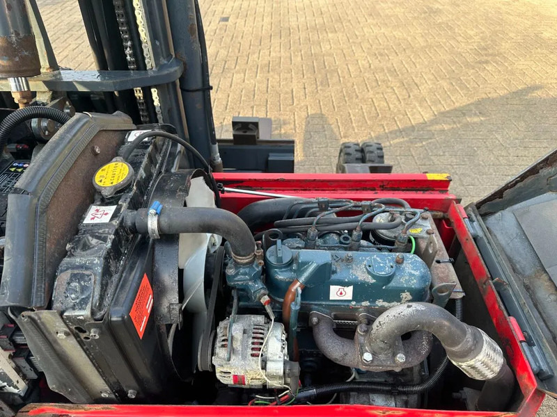 Truck mounted forklift Moffett M4 20.1 Kubota Diesel Kooiaap 2 ton Sideshift Positioner Meeneemheftruck: picture 13
