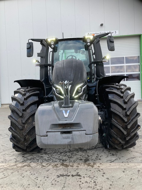 Farm tractor Valtra Q265: picture 13