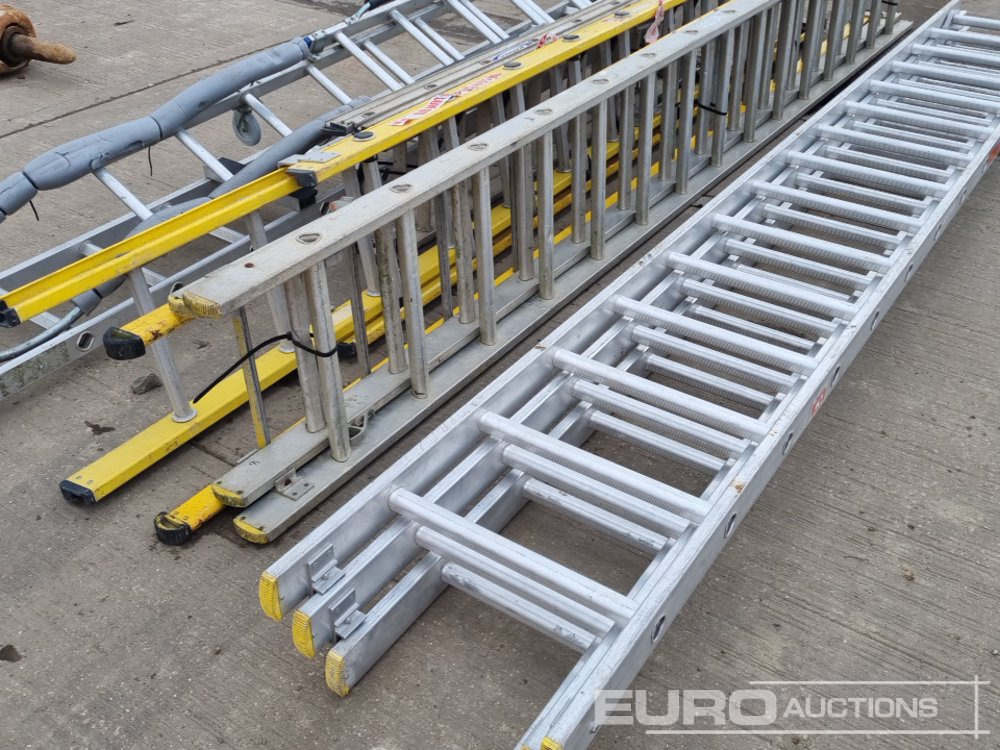 Construction equipment Ladders (5 of), Roofing Ladders (2 of): picture 19