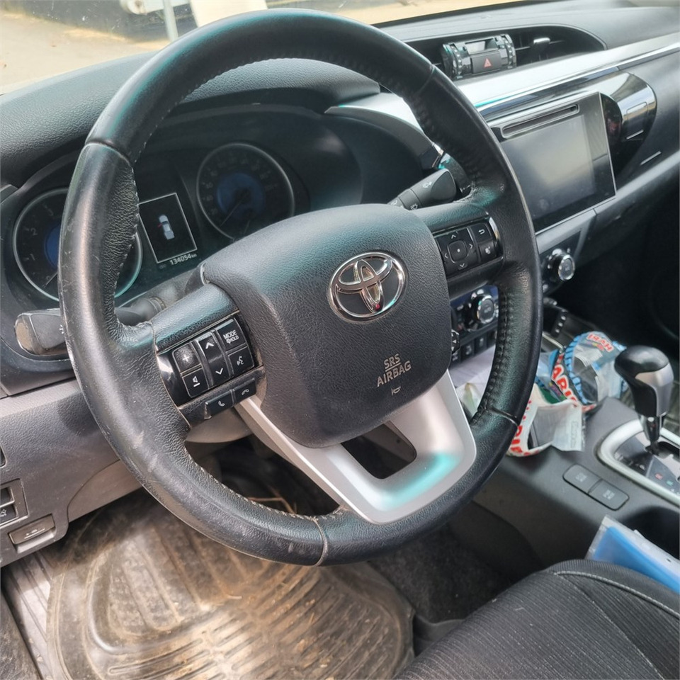 Pickup truck Toyota Hilux 2.4 D-4d Double Cab 4x4 Aut. Gear: picture 15